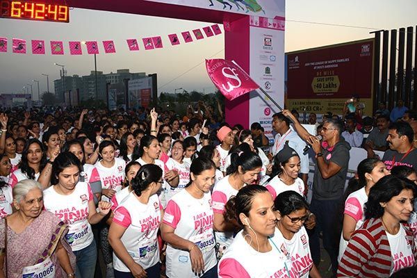 Dosti Thane Going Pink Event Day (19th March 2017)